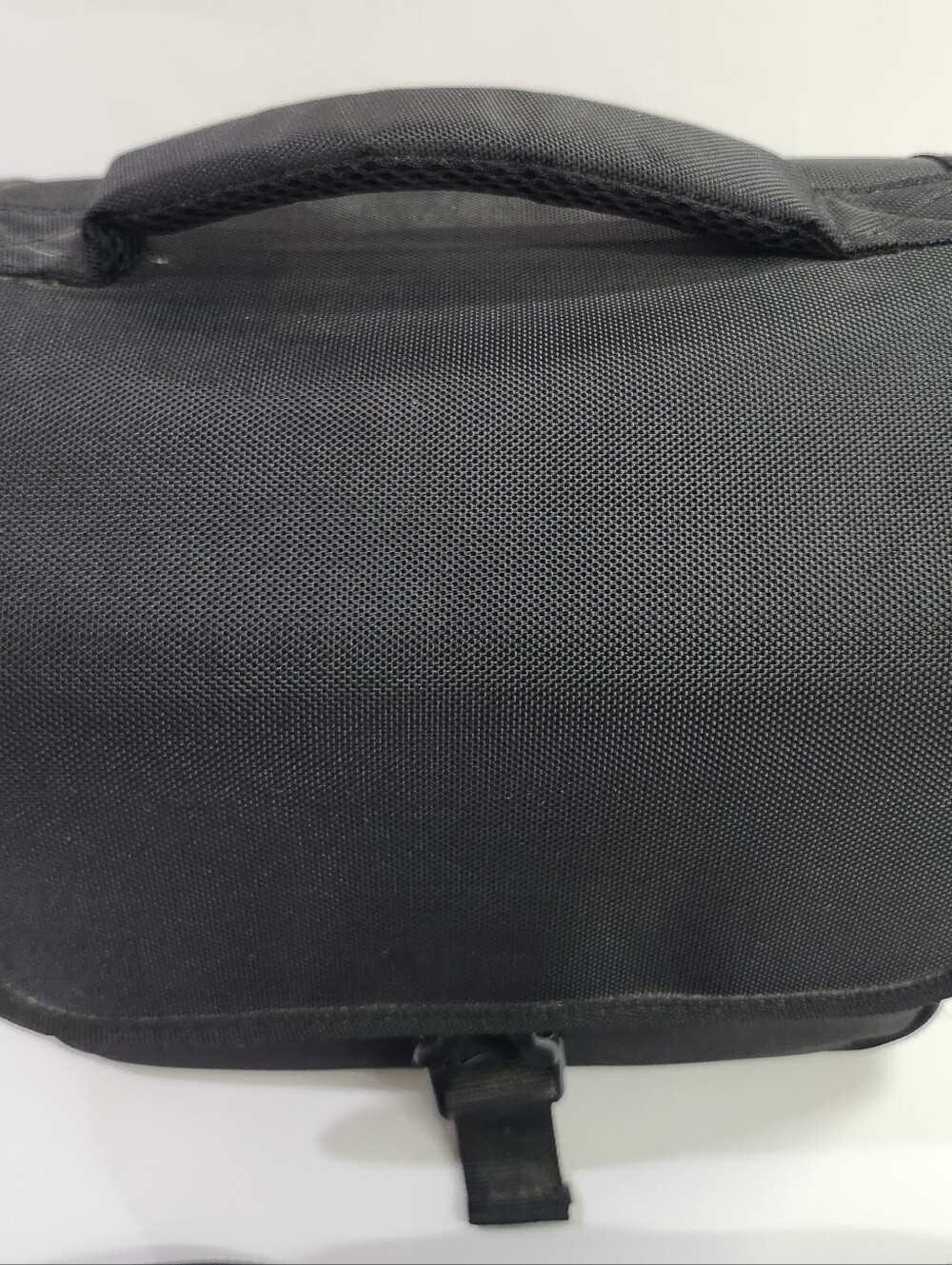 Designer Black DSLR Camera Bag, HAN-E226678000000 Barely Used, Excellent Conditi